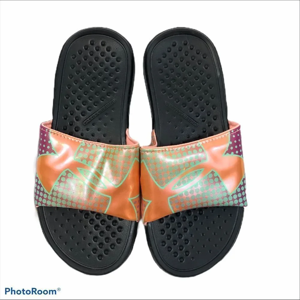 Girls Under Armour Slides Size 2‎ Like New